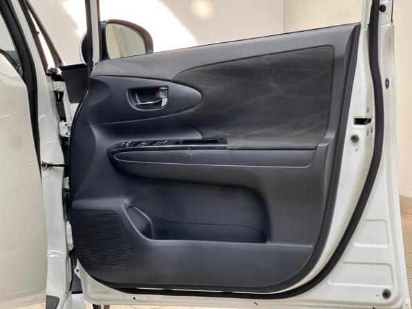 Toyota Wish II Рестайлинг с пробегом 2013 года, цена 1 399 000 рублей, 139962 км, минивэн, Автокод Объявления