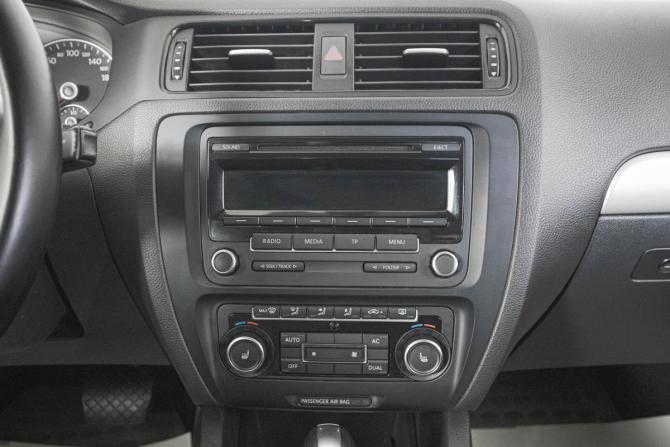 Volkswagen Jetta VI с пробегом 2012 года, цена 999 000 рублей, 207000 км, седан, Автокод Объявления