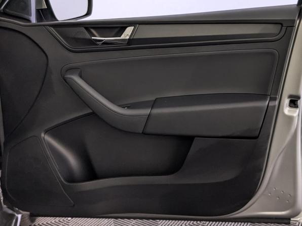 Skoda Rapid II с пробегом 2021 года, цена 1 550 000 рублей, 46150 км, лифтбек, Автокод Объявления