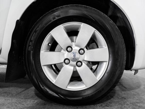 Toyota Sienta I Рестайлинг 2 с пробегом 2012 года, цена 825 000 рублей, 72863 км, компактвэн, Автокод Объявления