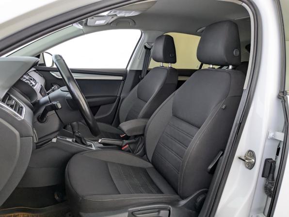 Skoda Octavia III (A7) Рестайлинг с пробегом 2020 года, цена 1 695 000 рублей, 130091 км, лифтбек, Автокод Объявления
