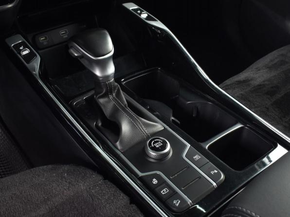 Kia Sorento IV с пробегом 2022 года, цена 3 784 995 рублей, 92751 км, внедорожник, Автокод Объявления