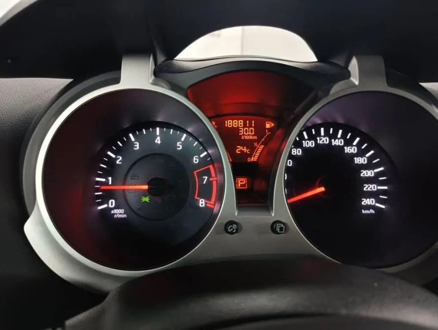 Nissan Juke I Санкт-Петербург  - изображение 14