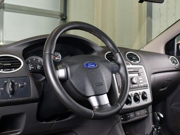 Ford Focus II с пробегом 2006 года, цена 579 995 рублей, 205677 км, седан, Автокод Объявления