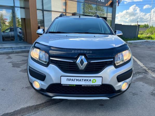 Renault Sandero II с пробегом 2016 года, цена 950 000 рублей, 125880 км, хэтчбек, Автокод Объявления