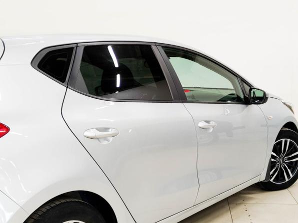 Kia Ceed II Рестайлинг с пробегом 2017 года, цена 953 800 рублей, 201935 км, хэтчбек, Автокод Объявления