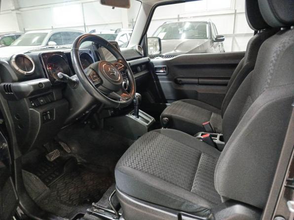 Suzuki Jimny IV с пробегом 2020 года, цена 2 690 000 рублей, 66500 км, внедорожник, Автокод Объявления