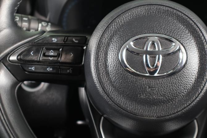 Toyota Yaris Cross с пробегом 2020 года, цена 1 649 000 рублей, 95550 км, внедорожник, Автокод Объявления