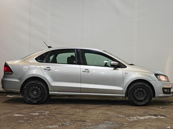 Volkswagen Polo V Рестайлинг с пробегом 2017 года, цена 759 000 рублей, 110912 км, седан, Автокод Объявления