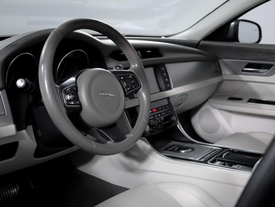 Jaguar XF II Москва  - изображение 14