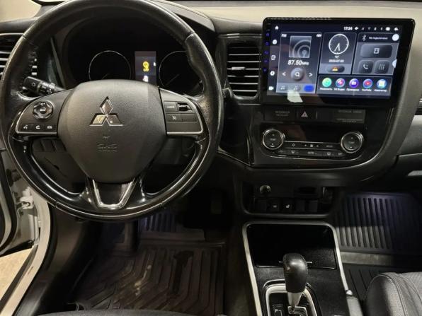 Mitsubishi Outlander III Рестайлинг 3 с пробегом 2018 года, цена 1 757 000 рублей, 179794 км, внедорожник, Автокод Объявления
