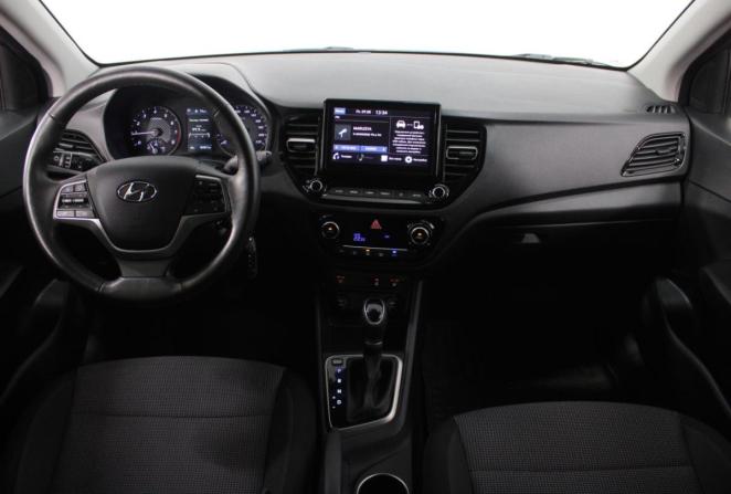 Hyundai Solaris II Рестайлинг с пробегом 2021 года, цена 1 635 000 рублей, 85051 км, седан, Автокод Объявления
