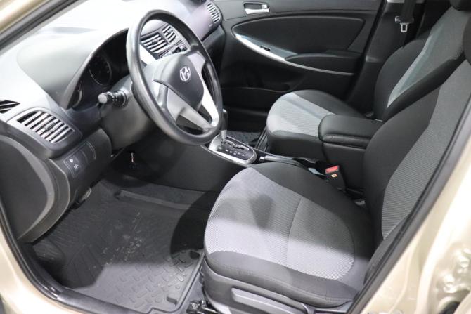 Hyundai Solaris I с пробегом 2014 года, цена 750 000 рублей, 102997 км, хэтчбек, Автокод Объявления