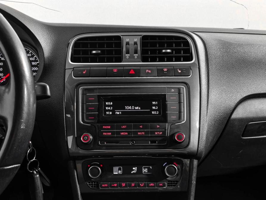 Volkswagen Polo V Рестайлинг Санкт-Петербург  - изображение 16