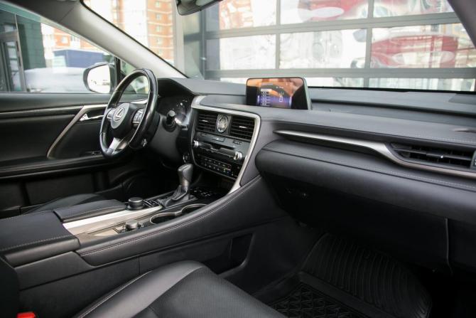 Lexus RX IV с пробегом 2018 года, цена 3 495 000 рублей, 156531 км, внедорожник, Автокод Объявления