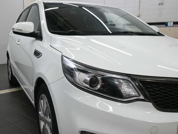Kia Rio III Рестайлинг с пробегом 2016 года, цена 1 129 900 рублей, 124000 км, хэтчбек, Автокод Объявления