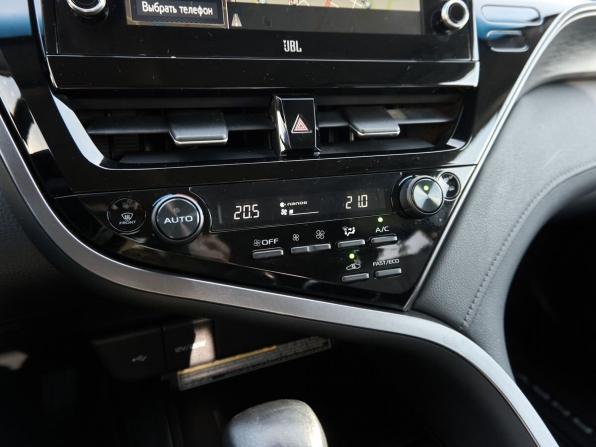 Toyota Camry VIII (XV70) Рестайлинг с пробегом 2021 года, цена 3 437 000 рублей, 54956 км, седан, Автокод Объявления