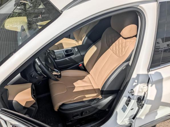 Hyundai Santa Fe IV Рестайлинг с пробегом 2022 года, цена 4 300 000 рублей, 59037 км, внедорожник, Автокод Объявления