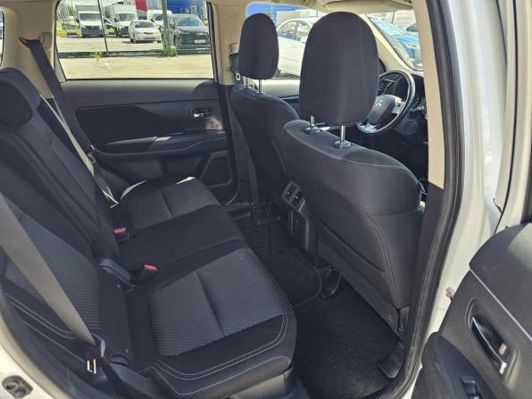 Mitsubishi Outlander III Рестайлинг 3 с пробегом 2019 года, цена 2 099 000 рублей, 185142 км, внедорожник, Автокод Объявления