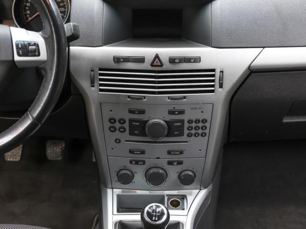 Opel Astra H Рестайлинг с пробегом 2011 года, цена 398 000 рублей, 288889 км, хэтчбек, Автокод Объявления