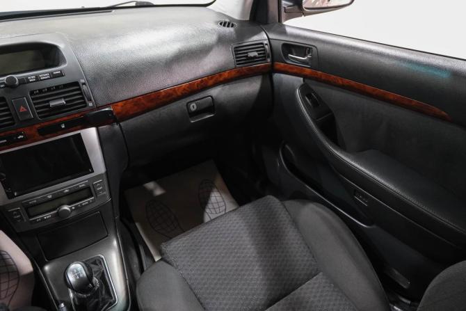 Toyota Avensis II с пробегом 2005 года, цена 729 000 рублей, 275000 км, седан, Автокод Объявления