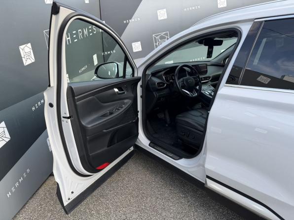 Hyundai Santa Fe IV Рестайлинг с пробегом 2022 года, цена 3 649 000 рублей, 74630 км, внедорожник, Автокод Объявления