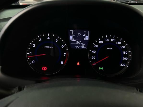 Hyundai Solaris I Рестайлинг с пробегом 2014 года, цена 1 100 000 рублей, 89500 км, седан, Автокод Объявления