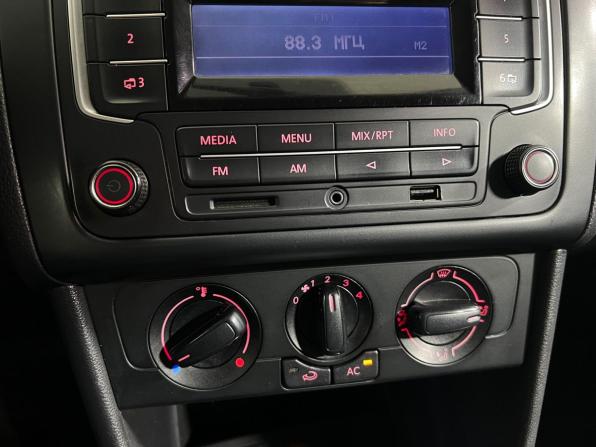 Volkswagen Polo V с пробегом 2014 года, цена 759 000 рублей, 204650 км, седан, Автокод Объявления