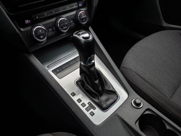 Skoda Octavia III (A7) с пробегом 2013 года, цена 998 000 рублей, 198268 км, лифтбек, Автокод Объявления