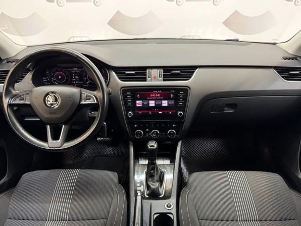 Skoda Octavia III (A7) Рестайлинг с пробегом 2019 года, цена 1 699 000 рублей, 124092 км, лифтбек, Автокод Объявления