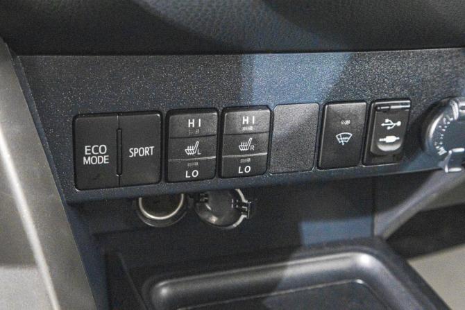 Toyota RAV4 IV (XA40) с пробегом 2013 года, цена 2 099 000 рублей, 176000 км, внедорожник, Автокод Объявления