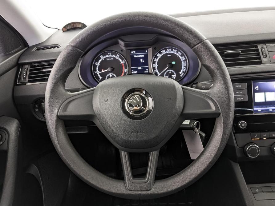 Skoda Octavia III (A7) Рестайлинг Москва  - изображение 21