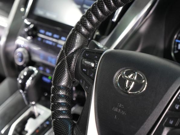 Toyota Vellfire II Рестайлинг с пробегом 2019 года, цена 4 920 000 рублей, 102000 км, минивэн, Автокод Объявления