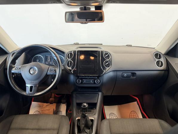 Volkswagen Tiguan I Рестайлинг с пробегом 2011 года, цена 900 000 рублей, 210000 км, внедорожник, Автокод Объявления