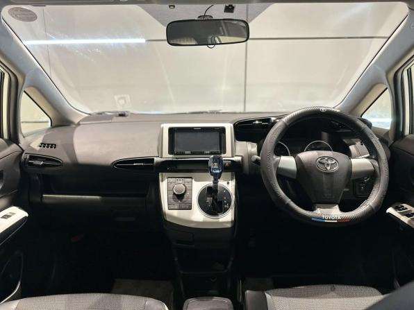 Toyota Wish II Рестайлинг с пробегом 2014 года, цена 1 590 000 рублей, 85000 км, минивэн, Автокод Объявления
