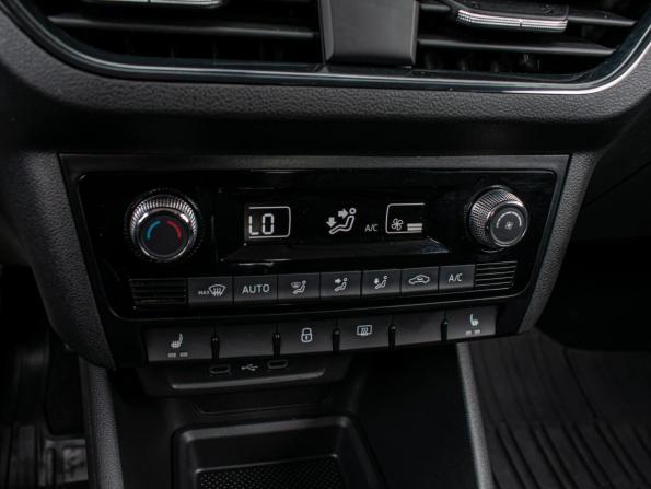 Skoda Rapid II с пробегом 2021 года, цена 1 770 000 рублей, 47596 км, лифтбек, Автокод Объявления