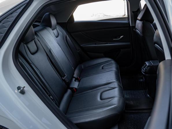 Hyundai Elantra VII (CN7) Рестайлинг с пробегом 2024 года, цена 2 299 000 рублей, 12648 км, седан, Автокод Объявления