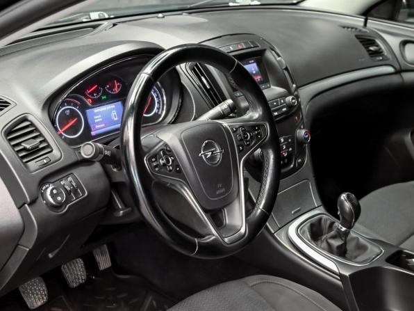 Opel Insignia I Рестайлинг с пробегом 2013 года, цена 950 000 рублей, 129090 км, седан, Автокод Объявления