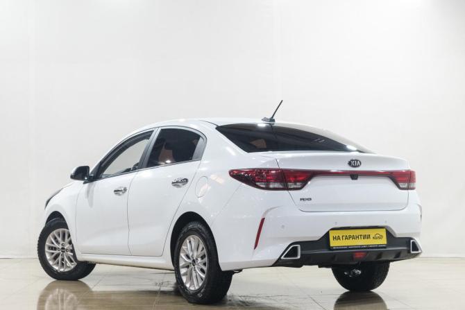 Kia Rio IV Рестайлинг с пробегом 2020 года, цена 1 499 000 рублей, 140000 км, седан, Автокод Объявления