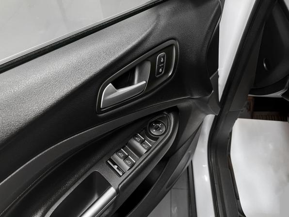Ford Kuga II Рестайлинг с пробегом 2019 года, цена 1 630 000 рублей, 142864 км, внедорожник, Автокод Объявления