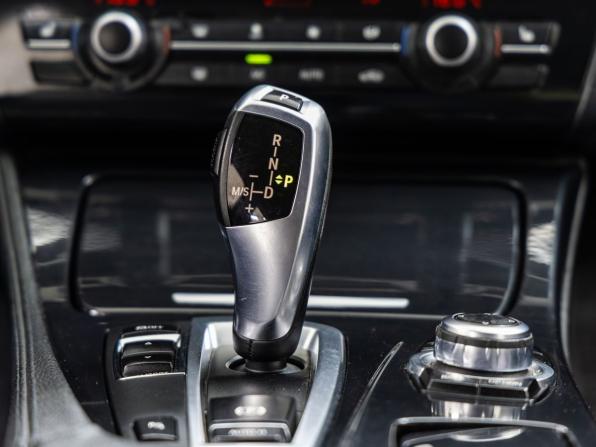 BMW 5 серии VI (F10/F11/F07) Рестайлинг с пробегом 2013 года, цена 1 698 000 рублей, 221165 км, седан, Автокод Объявления