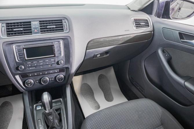 Volkswagen Jetta VI Рестайлинг с пробегом 2014 года, цена 1 099 000 рублей, 188000 км, седан, Автокод Объявления