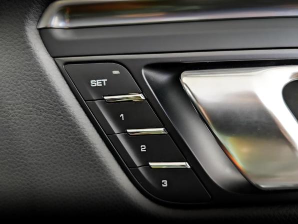 Porsche Macan I Рестайлинг 2 с пробегом 2021 года, цена 6 460 000 рублей, 62908 км, внедорожник, Автокод Объявления