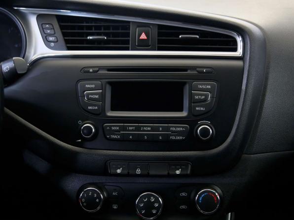 Kia Ceed II Рестайлинг с пробегом 2015 года, цена 825 000 рублей, 214845 км, хэтчбек, Автокод Объявления