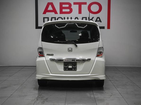 Honda Freed I Рестайлинг с пробегом 2012 года, цена 1 099 000 рублей, 205923 км, компактвэн, Автокод Объявления
