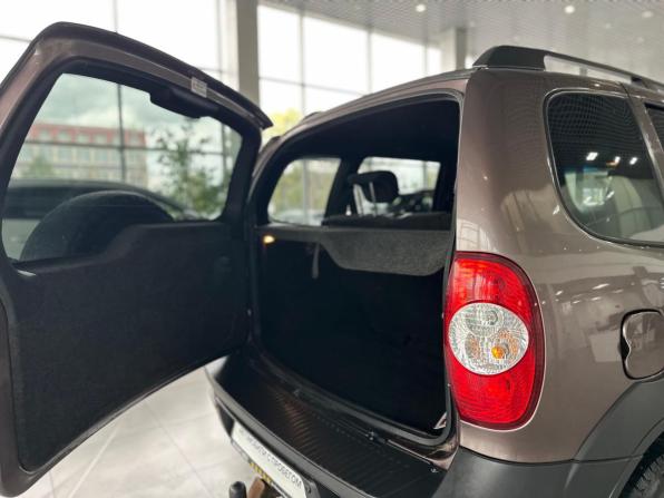 Chevrolet Niva I Рестайлинг с пробегом 2019 года, цена 849 000 рублей, 63028 км, внедорожник, Автокод Объявления