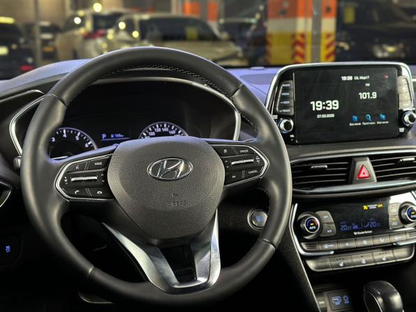 Hyundai Santa Fe IV с пробегом 2019 года, цена 2 700 000 рублей, 93290 км, внедорожник, Автокод Объявления