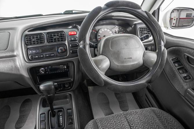 Suzuki Escudo II с пробегом 2001 года, цена 669 000 рублей, 192400 км, внедорожник, Автокод Объявления