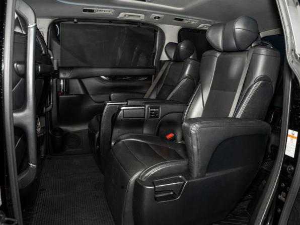 Toyota Alphard III Рестайлинг с пробегом 2018 года, цена 4 630 000 рублей, 150583 км, минивэн, Автокод Объявления