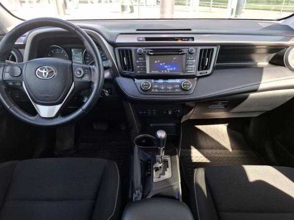 Toyota RAV4 IV (XA40) Рестайлинг с пробегом 2016 года, цена 1 960 000 рублей, 189679 км, внедорожник, Автокод Объявления